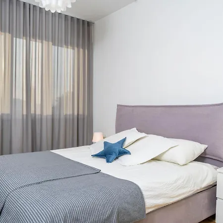 Cozy & Bright Apartment - W/ Balcony Udine Exterior photo