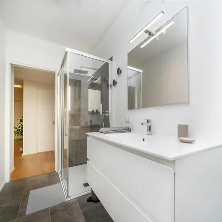 Cozy & Bright Apartment - W/ Balcony Udine Exterior photo
