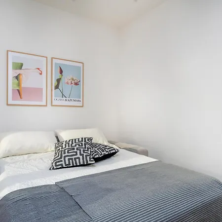 Cozy & Bright Apartment - W/ Balcony Udine Exterior photo