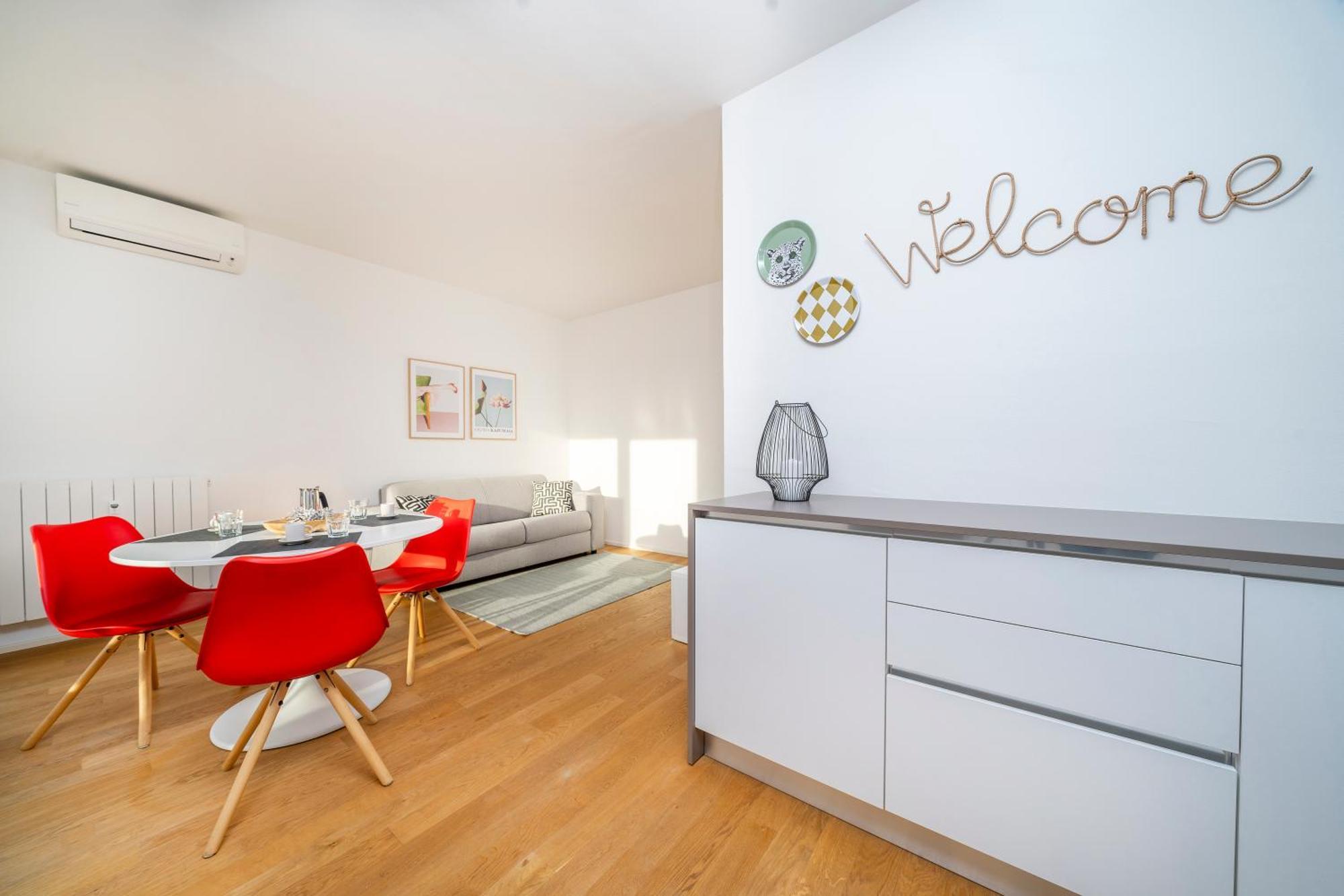 Cozy & Bright - W/ Balcony Apartment Udine